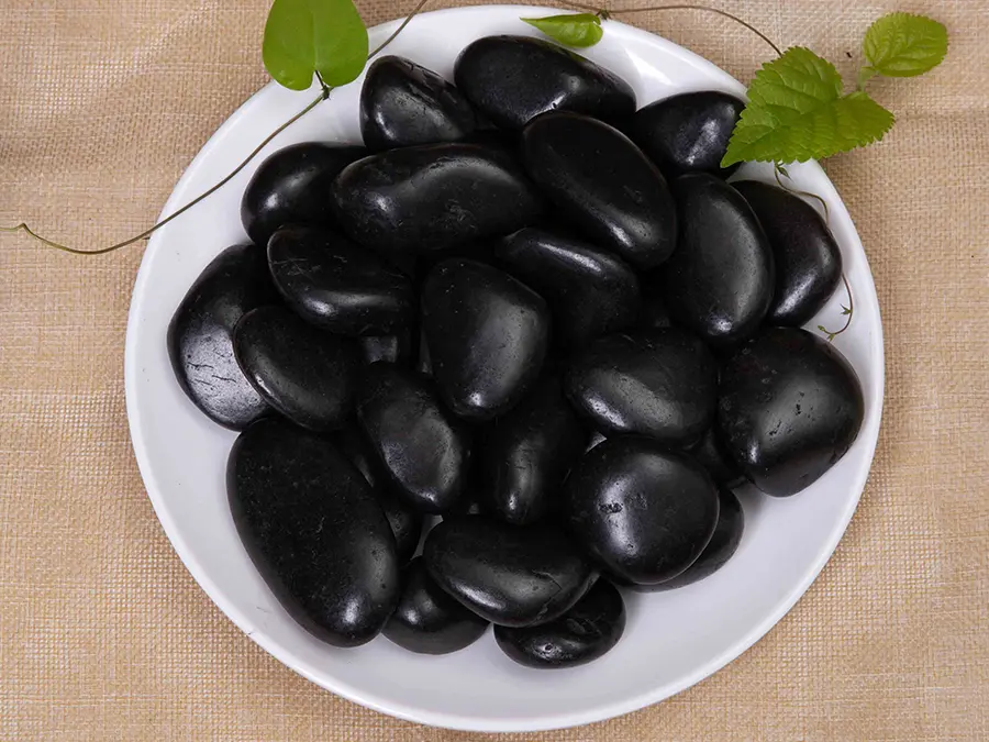 2-3cm black pebble stone