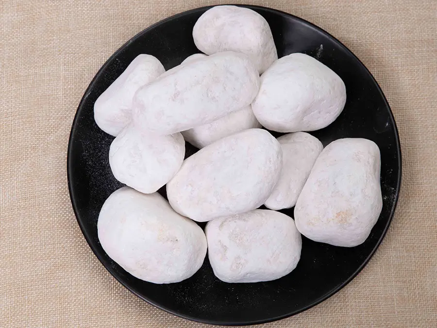 3-5cm snow white pebbles